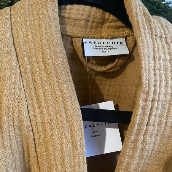 SOLD-Parachute cloud robe - Picture 4 of 6